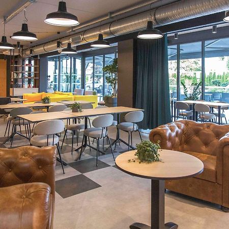 Ibis Styles Bale-Mulhouse Aeroport Hotel Blotzheim Bagian luar foto